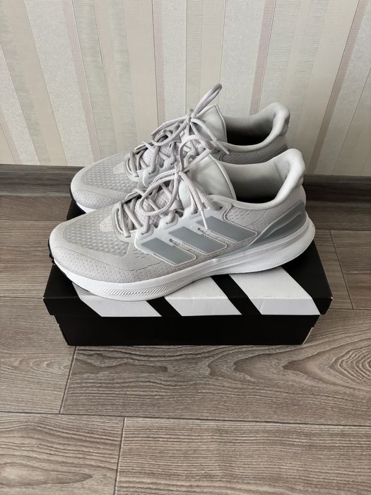 Чоловічі кросівки adidas