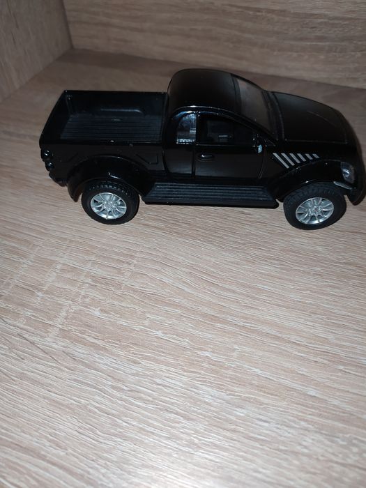 Машинка, моделька