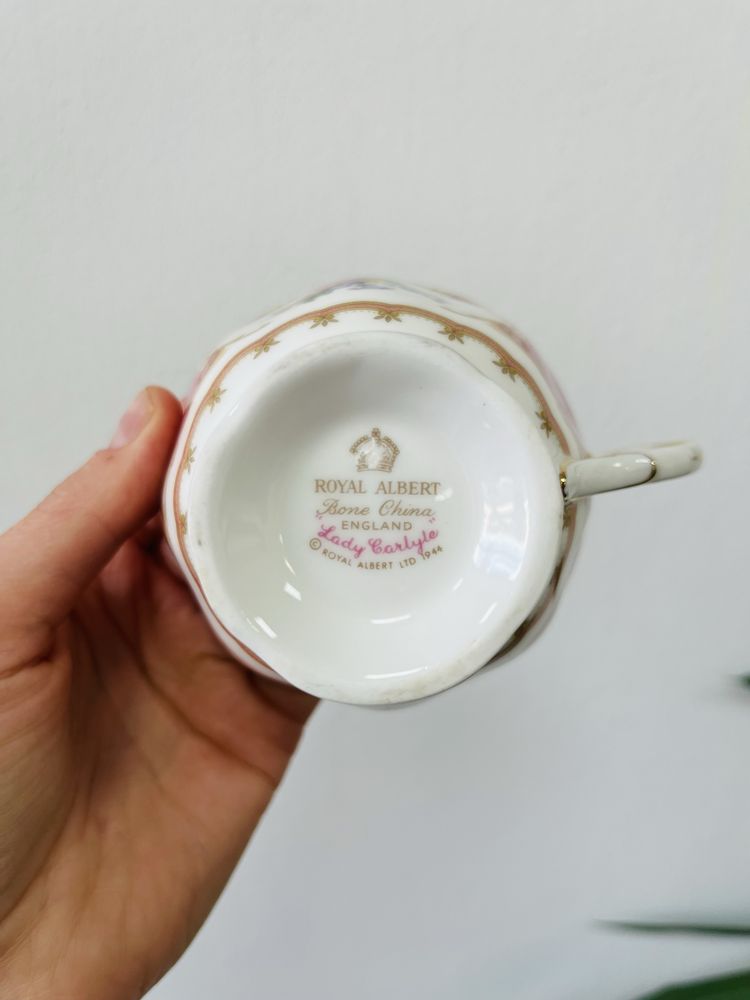 Filizanki Royal Albert