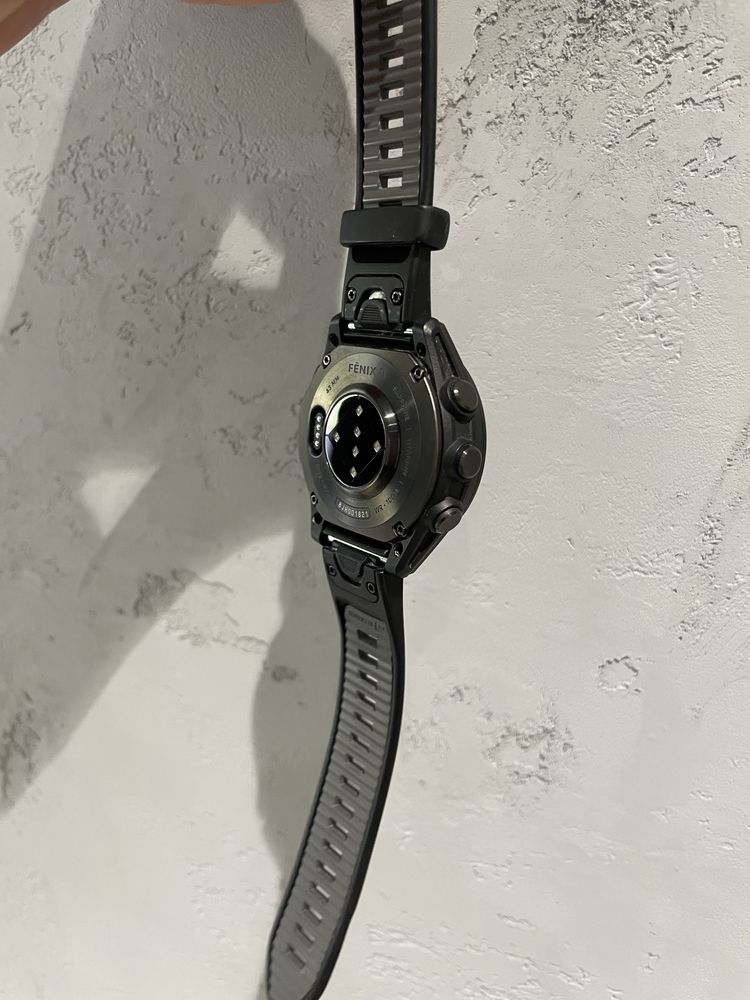 Вживаний Смарт годинник Garmin Fenix 8 43mm Amoled (010-02903-21)