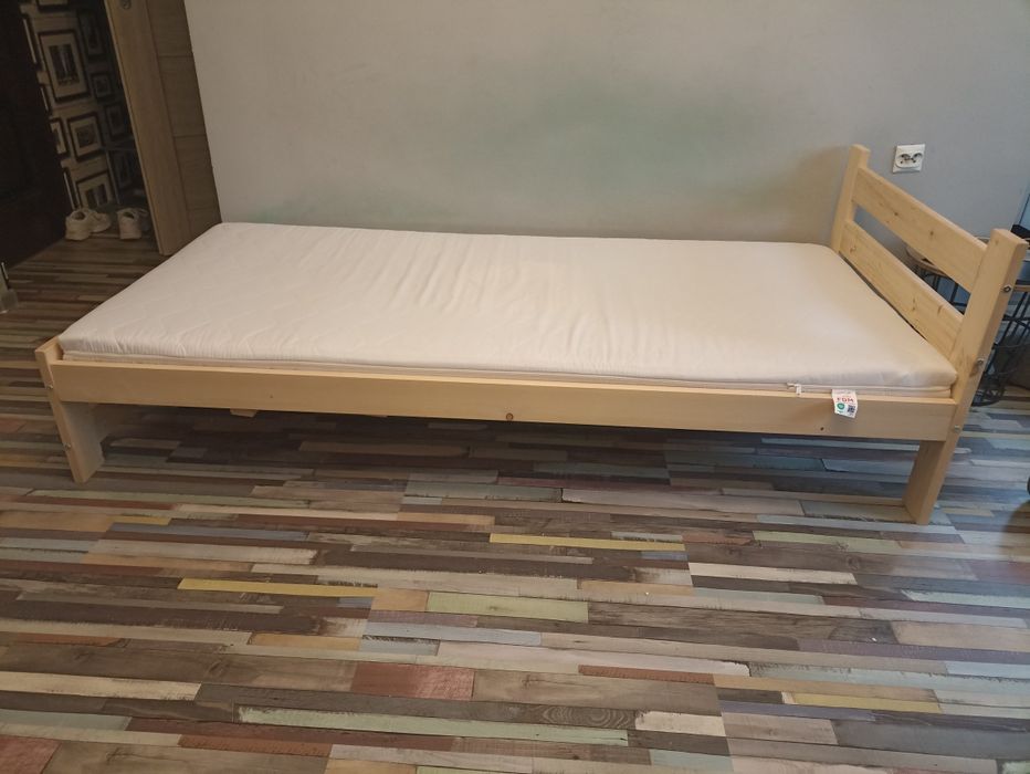 Sprzedam łóżko+ materac 200*90