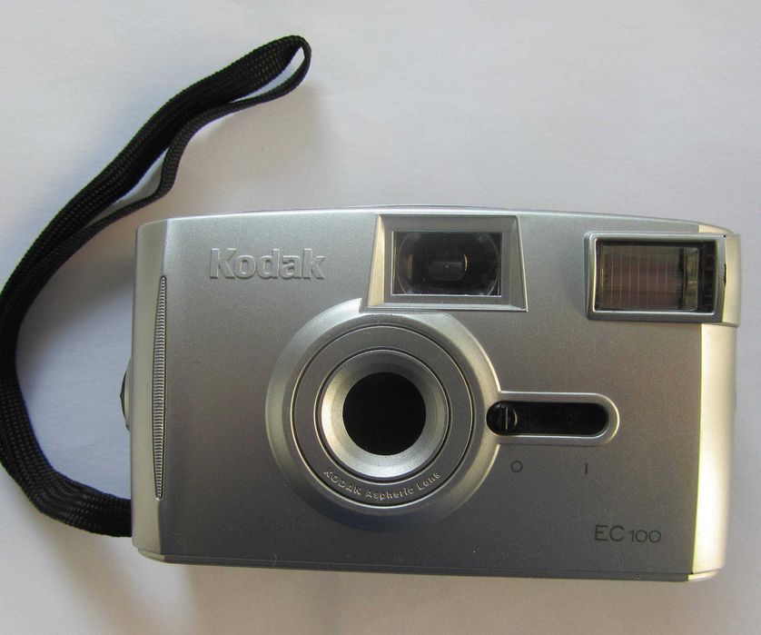 Плівковий фотоапарат KODAK EC 100