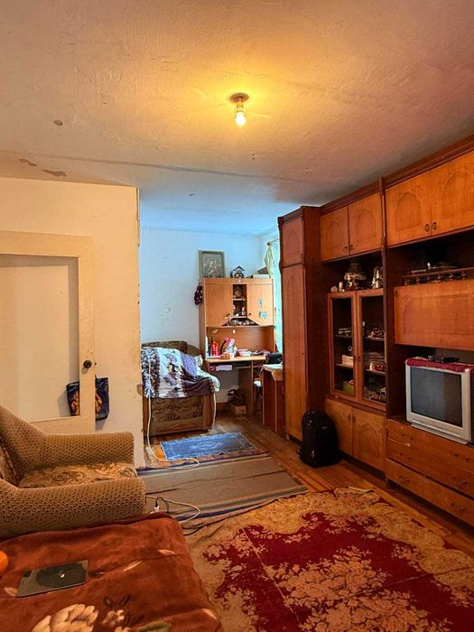 1 кімнатна квартира, с. Неслухів