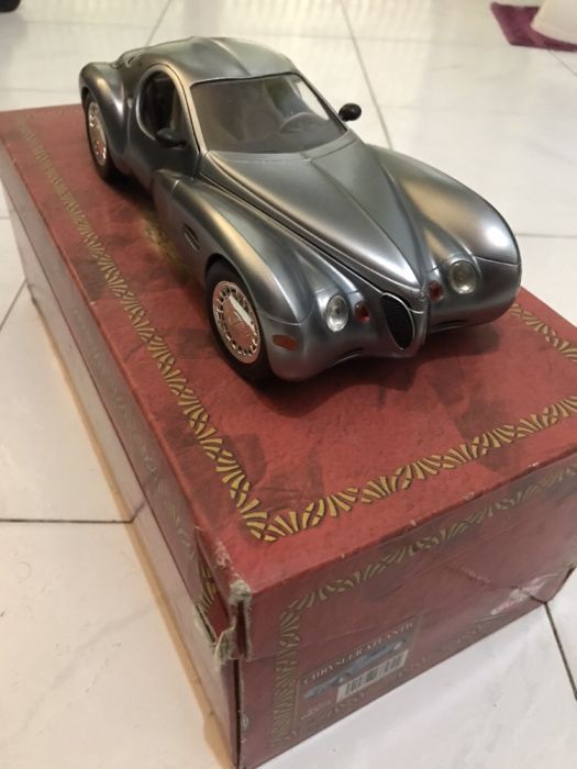 Chrysler Atlantic concept da Guiloy. Escala 1:18