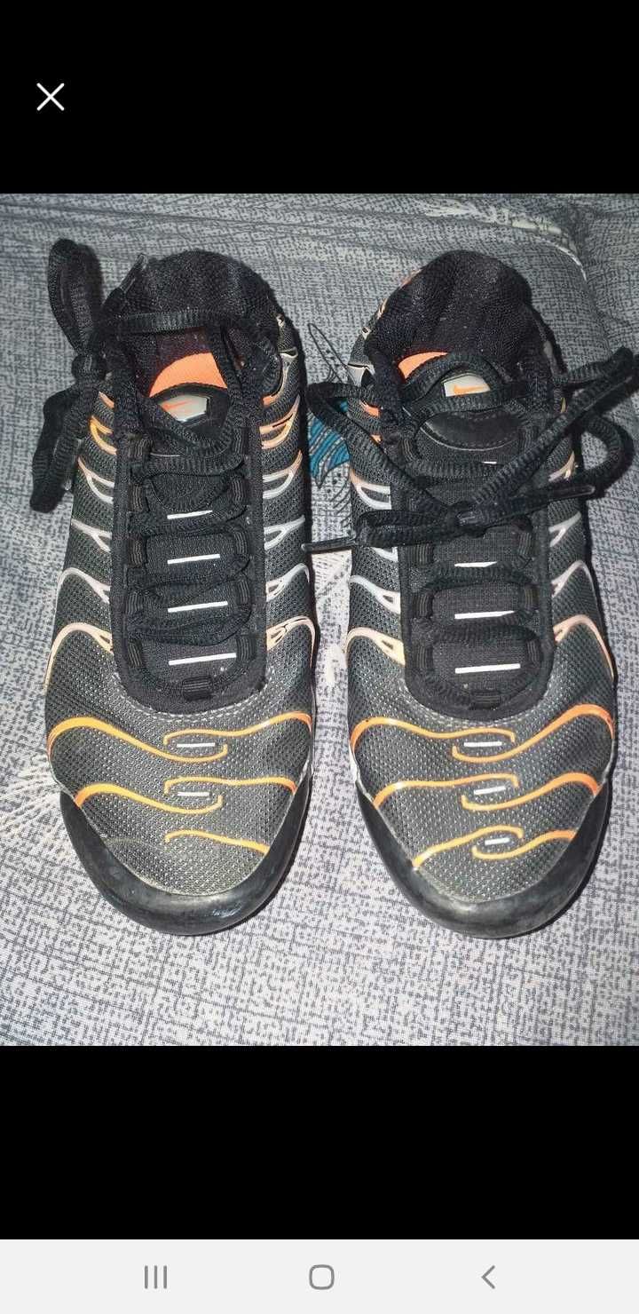 Vendo tenis nike tn tamanho 35.5 originais