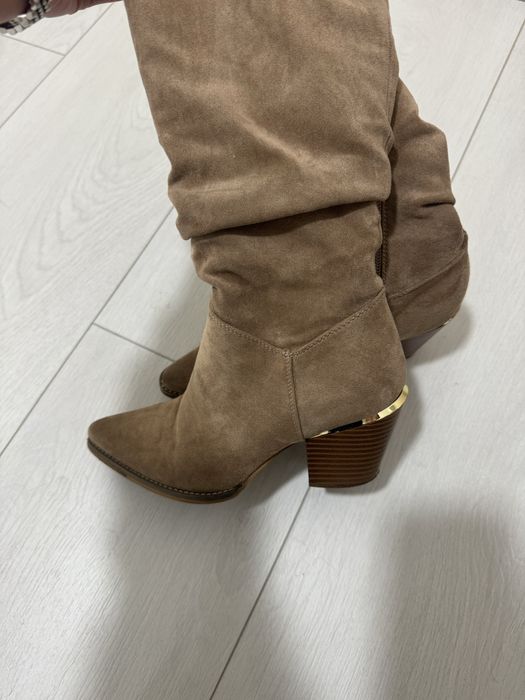 Сапоги казаки бежевые