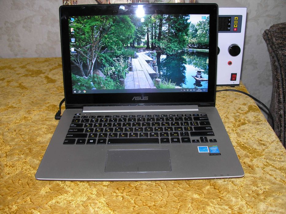 Asus VivoBook S301LA