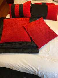 Almofadas vermelhas (conjunto 2 iguais)