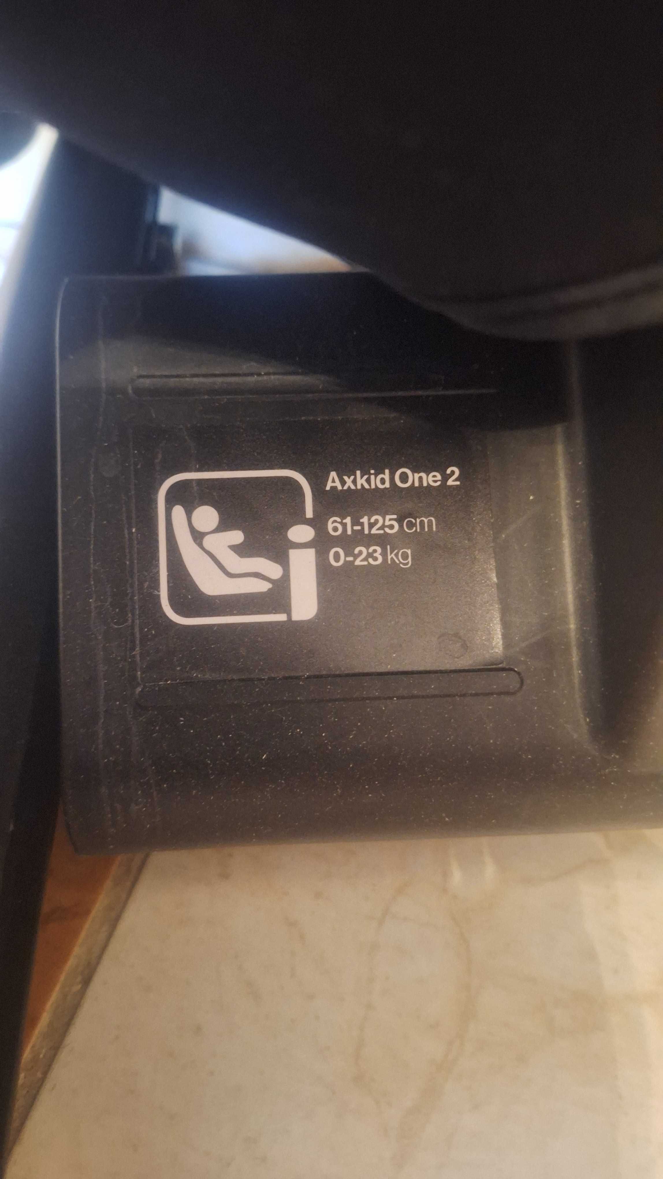 Fotelik Axkid One 2 RWF - tyłem do 23 KG