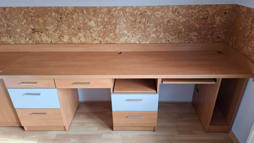 Solidne biurko meble