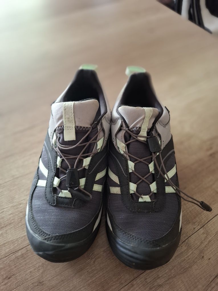 Buty turystyczne