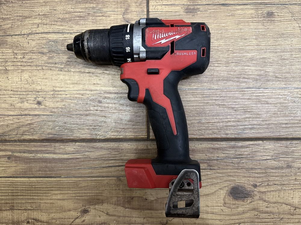Wiertarko-wkrętarka Milwaukee M18 CBLDD - 2022r. w zestawie z walizką
