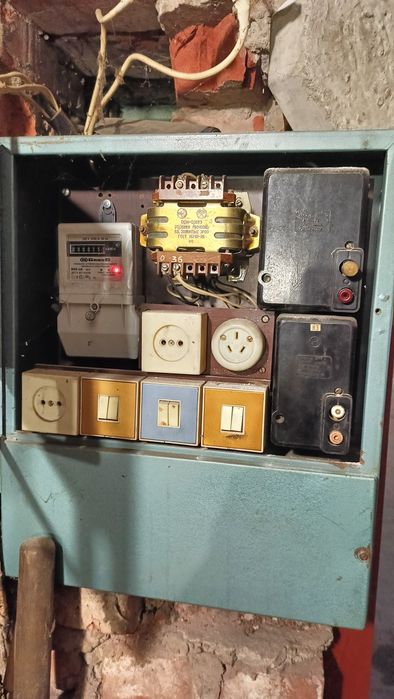 Гараж с ямой Генерала Пушкина, Даффи, 20 м + подвал