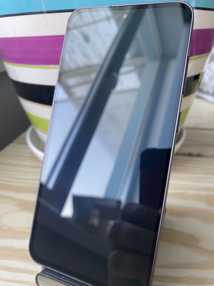Samsung S24FE 8/128