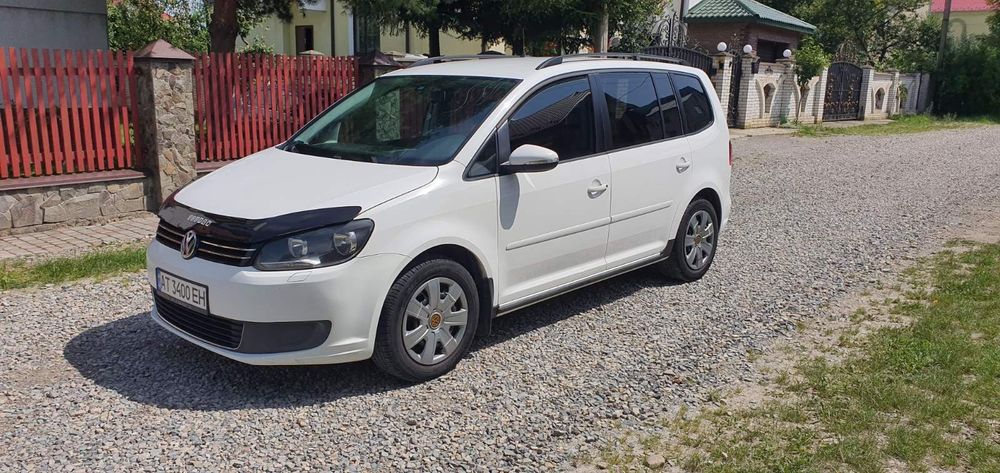 Продам Фольцваген Туаран