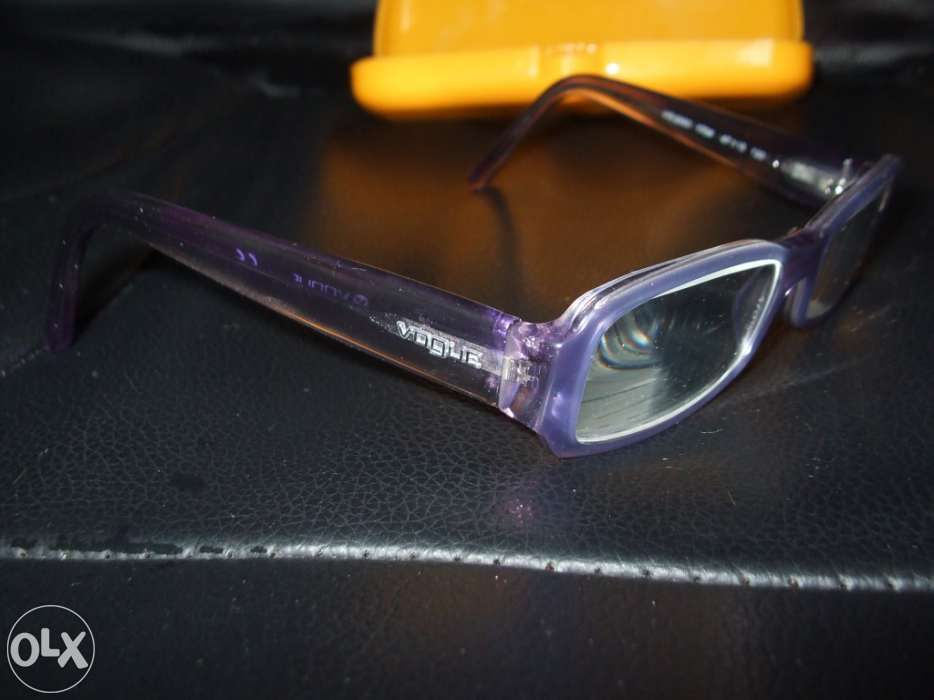 Óculos de criança marca VOGUE 100% originais.