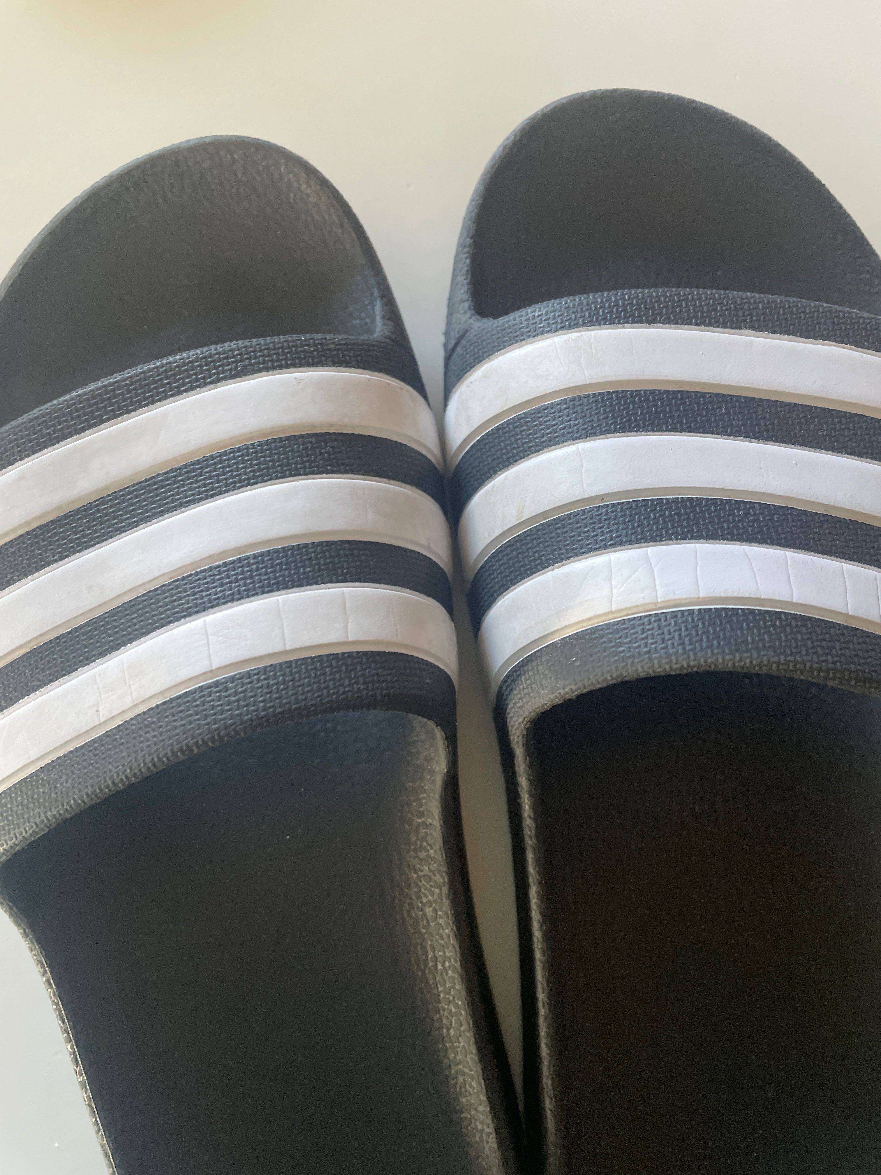 Chinelos Adidas criança