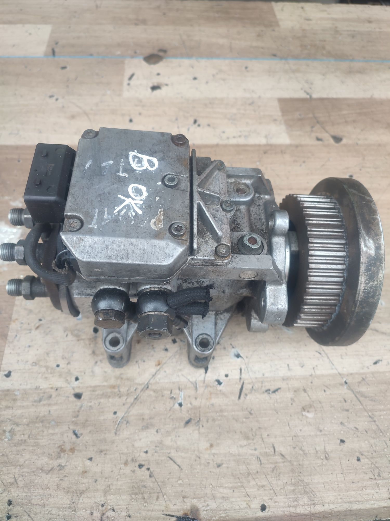 Тнад паливний насос Passat B5 Audi A4 B6 A6 C5 2.5Tdi  106B 106BX
