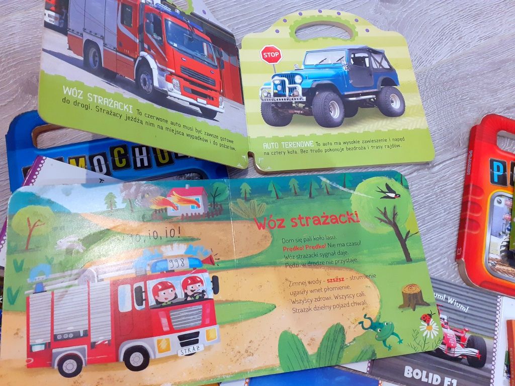 Książeczki w twardej oprawie dla przedszkolaka Pojazdy Auta
