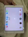 Ipad muito novo.
