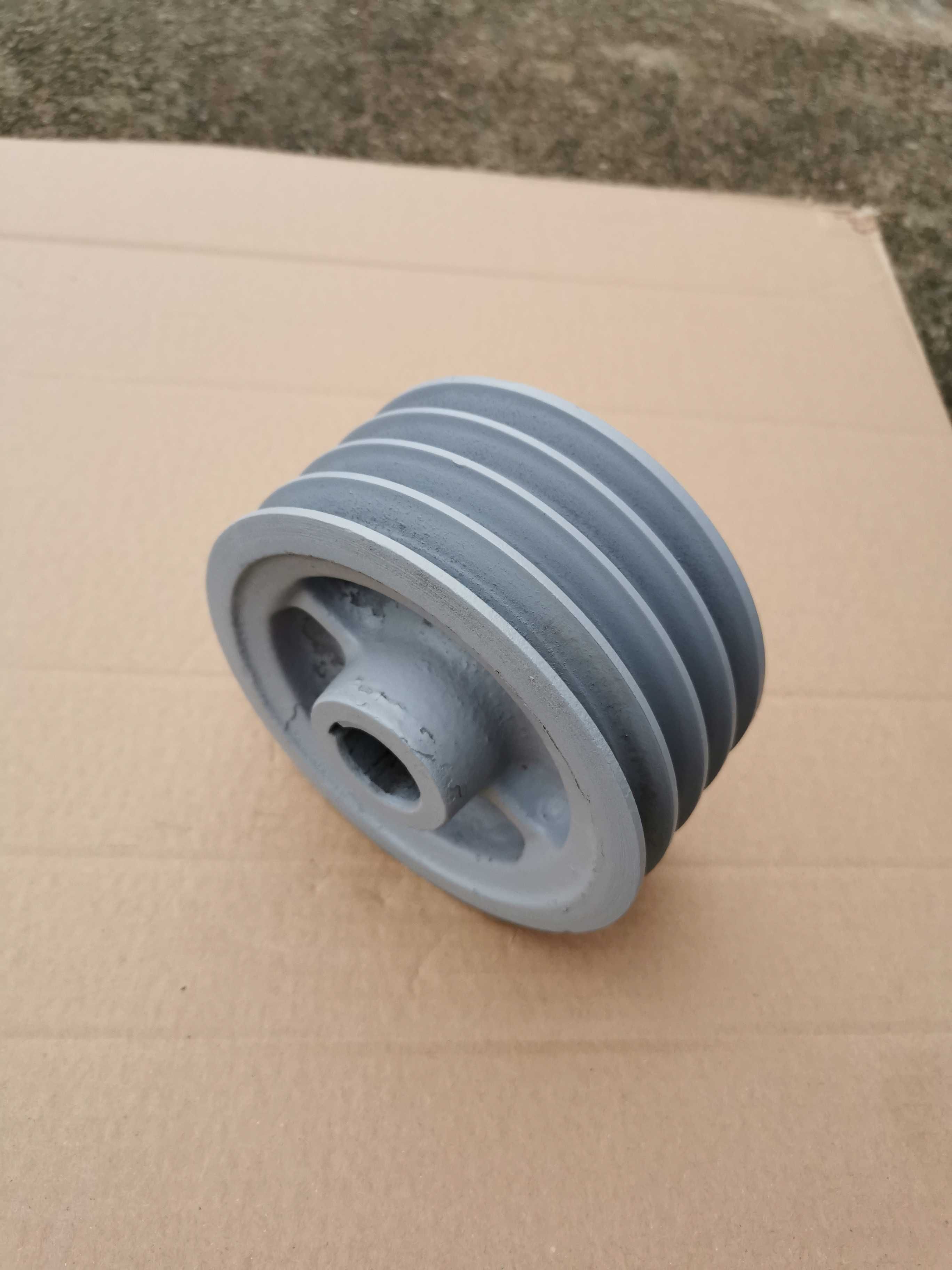Koło pasowe, szajba 140mm paski 4x13mm otwór 25mm