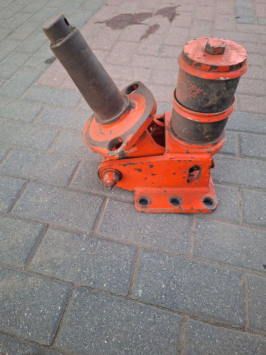 Pług Kuhn, Huard uchwyt koła transportowego