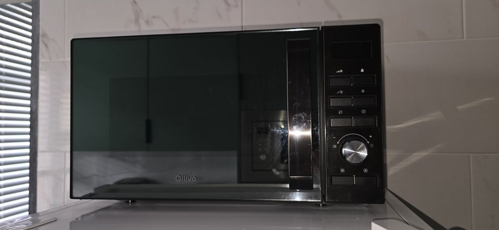 Microndas e geladeira