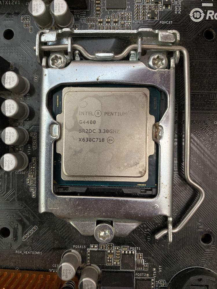 Материнська плата ASRock H110M-DVS + Intel Pentium G4400