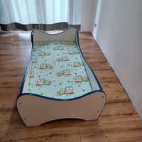 Łóżko z materacem dla dziecka
