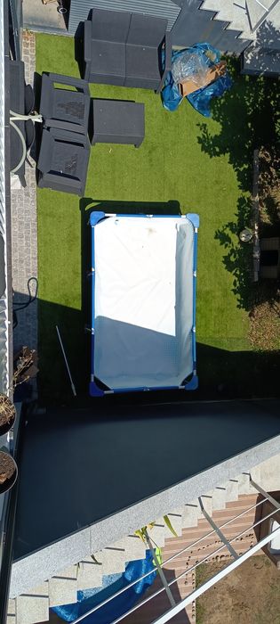 Vendo piscina em bom estado com bomba da marca Intex