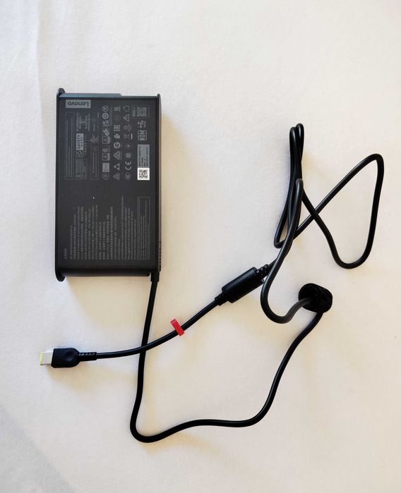 Carregador Lenovo 230 W / fonte de alimentação 230 W