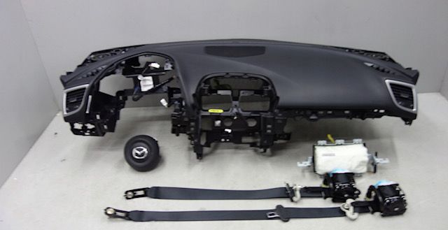 Mazda 3 tablier cintos airbags