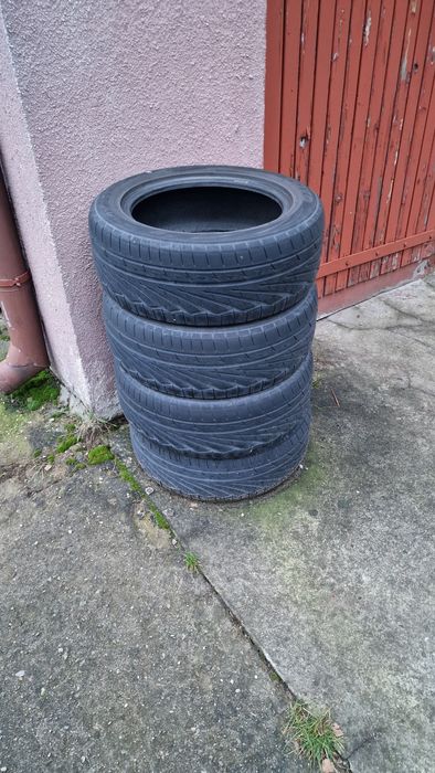 Opony 215/55r16 TOYO