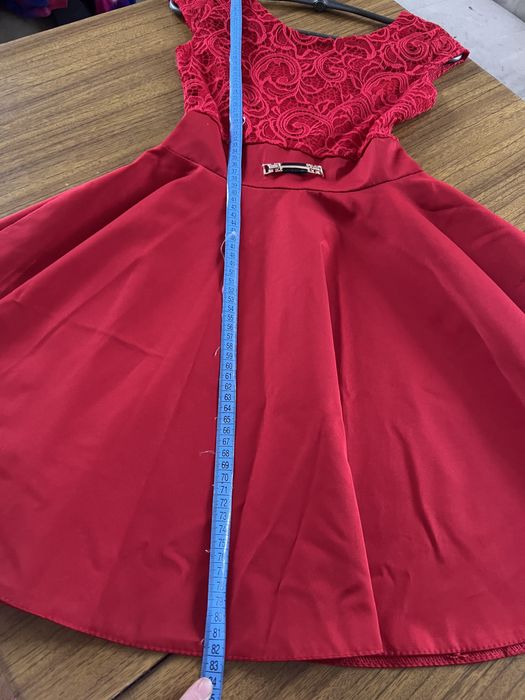 Сукня червона  гарна