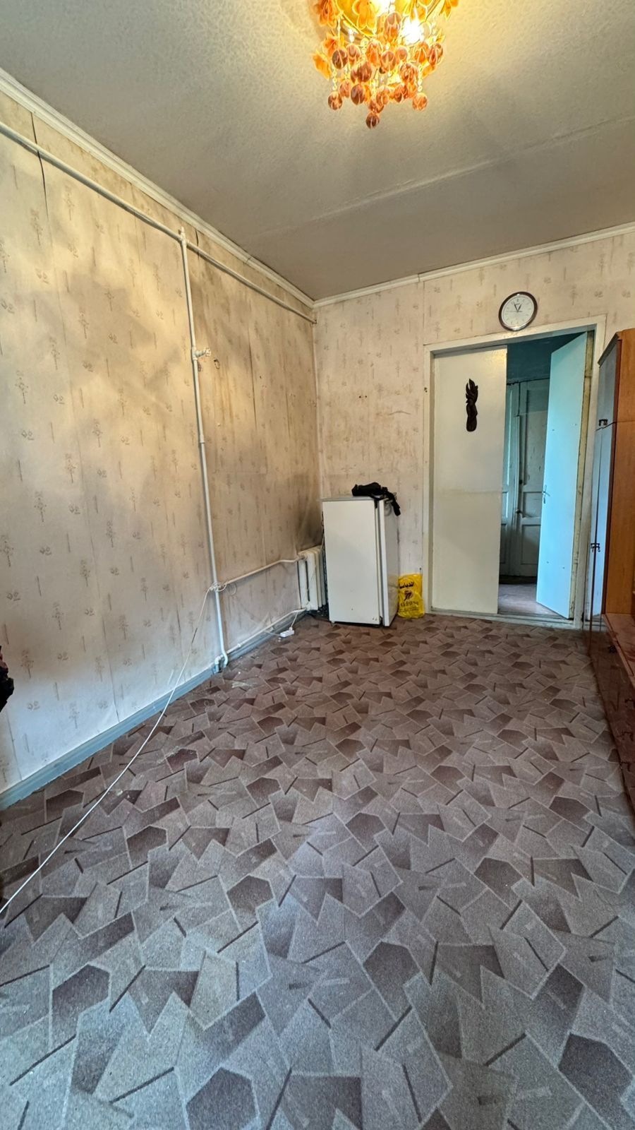Продам кімнату у будинку готельного типу