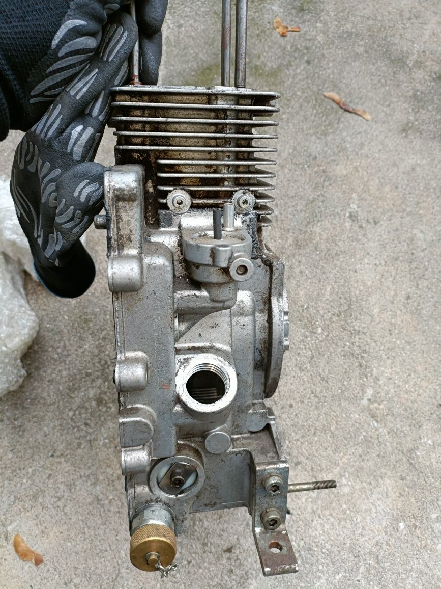 Hatz 1b20 silnik blok karter obudowa cylinder