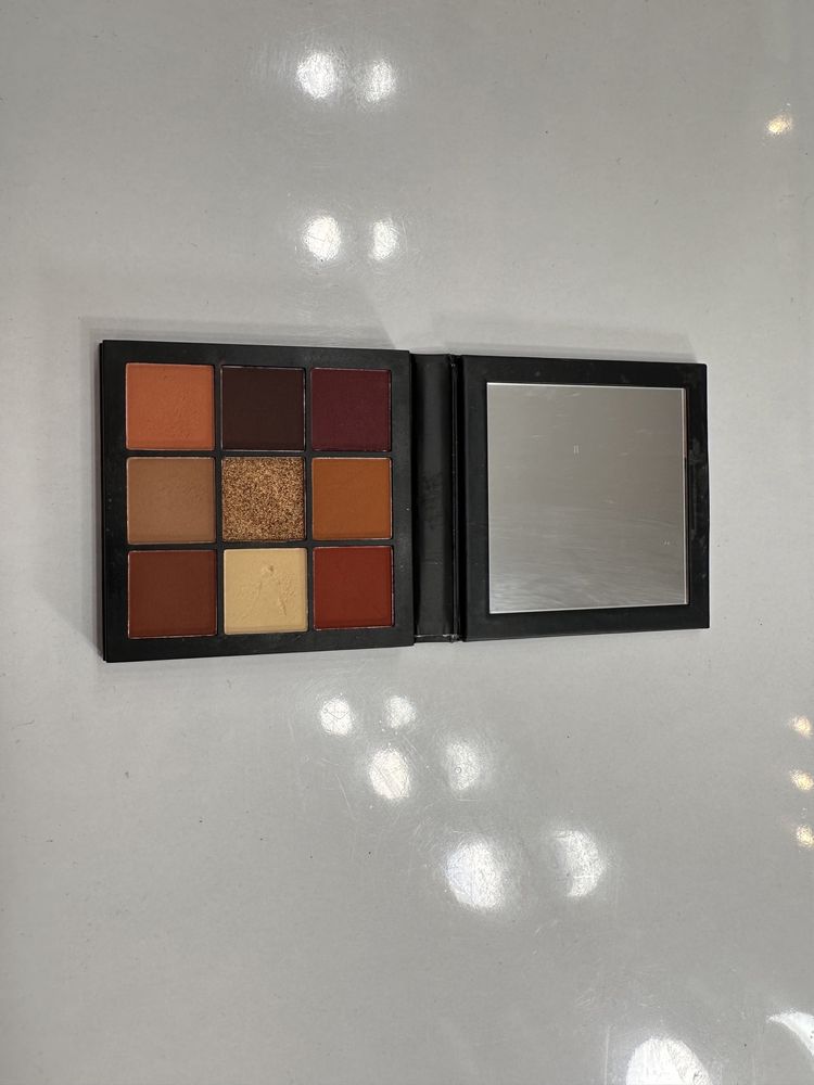 Paleta Huda Beauty Warm Brown Obsessions