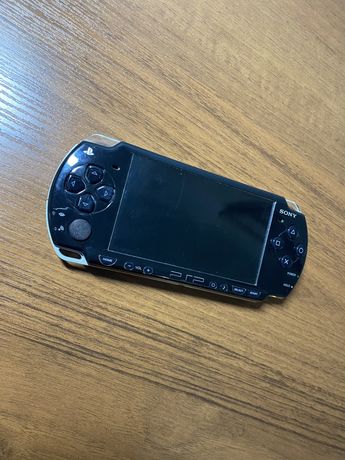 PSP 8 GB прошита в ідеальному стані