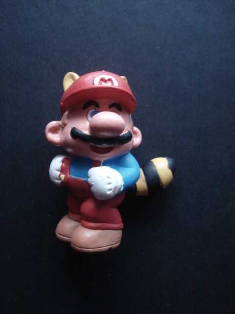 Rara mini figura do jogo Nintendo super Mário Tannoki de 1992