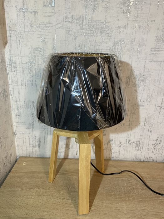 Лампа настільна Eglo