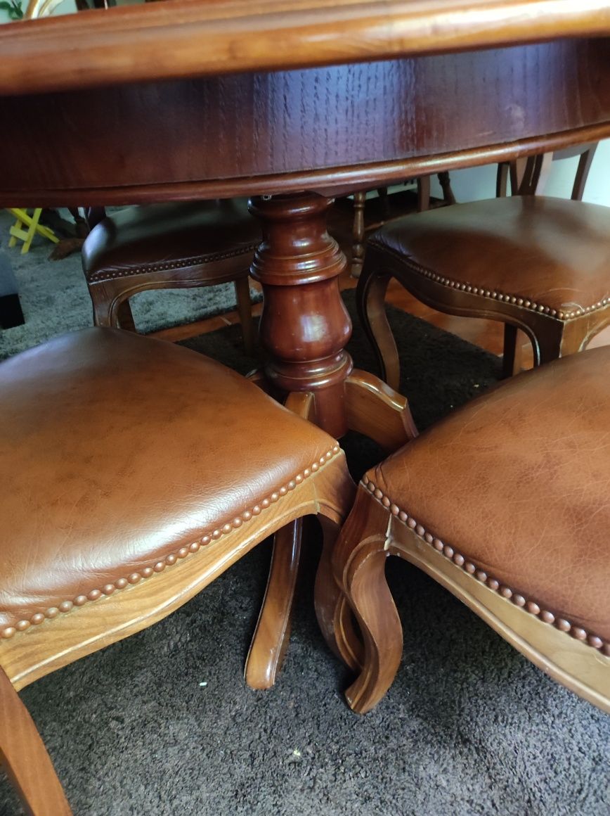 Mesa extensível + 4 cadeiras