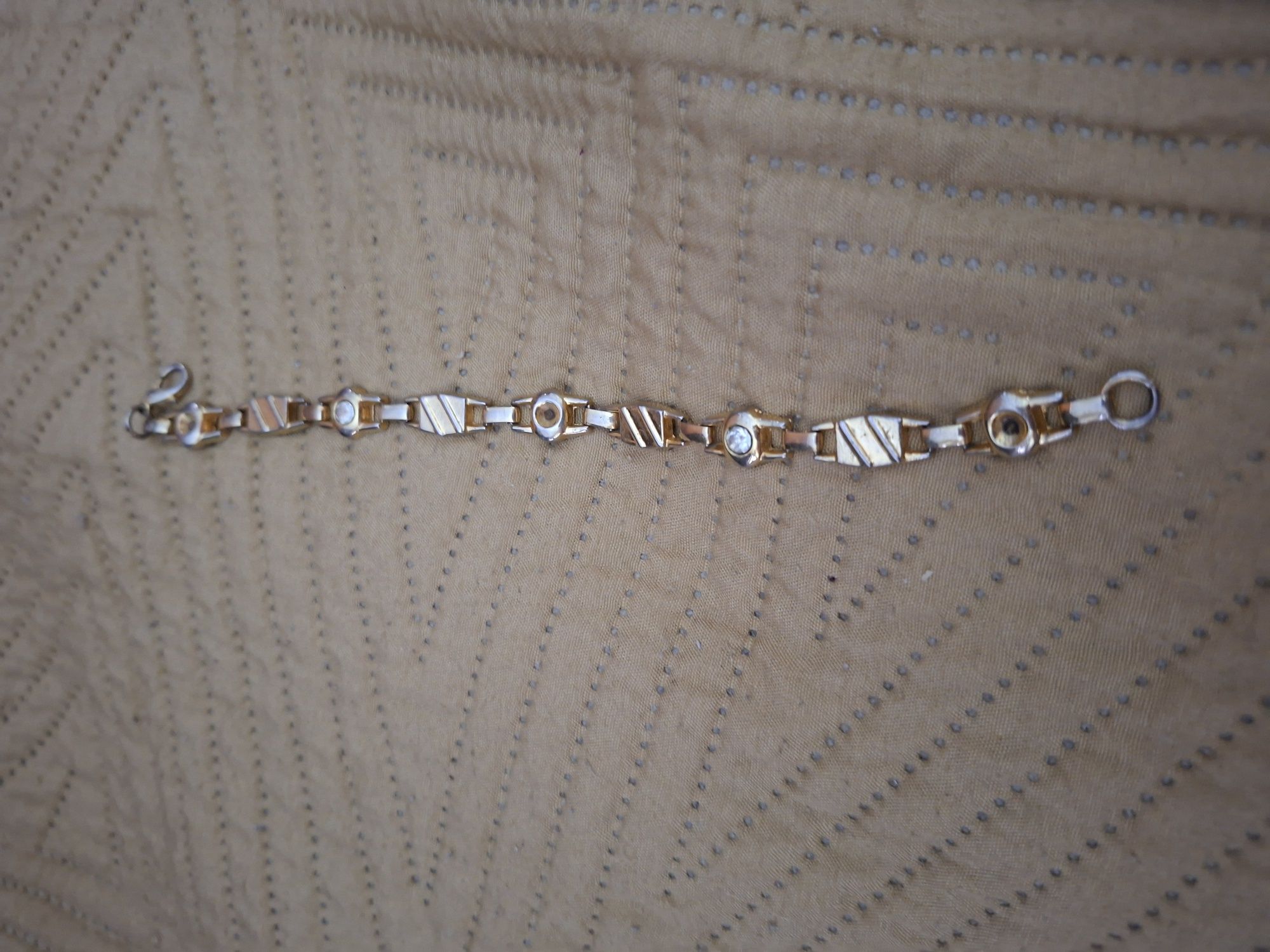 Várias pulseiras
