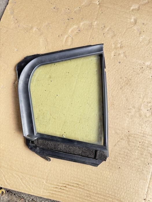 Mazda 6 GJ Стекло двери задней левой