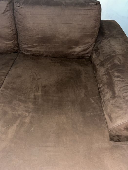 Sofá chaise longue castanho