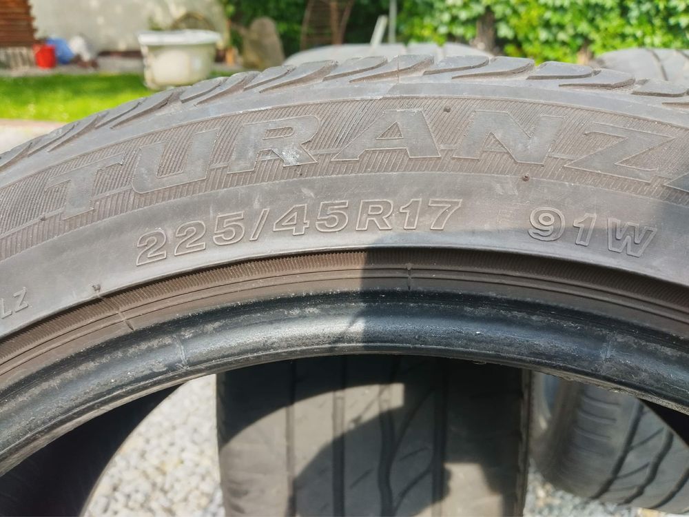 Opony używane  Bridgestone rozmiar 225\45\17R