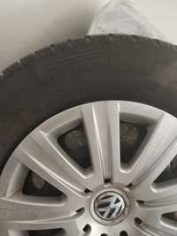 Vendo 4 pneus novos 215/65/R16 com jante em ferro e tampões VW