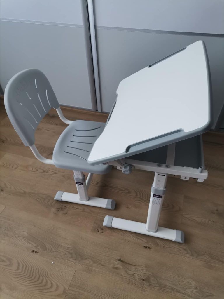Cubby Sorpresa Grey - Regulowane biurko z krzesłem