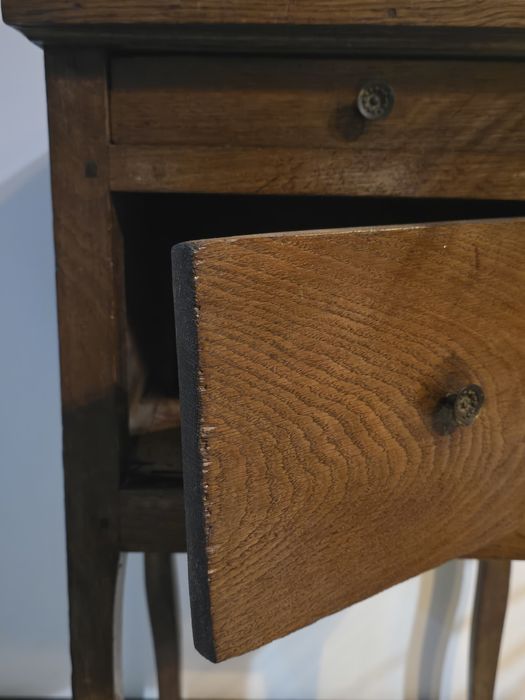 Stolik nocny drewniany,, nakastlik antyk, do renowacji
