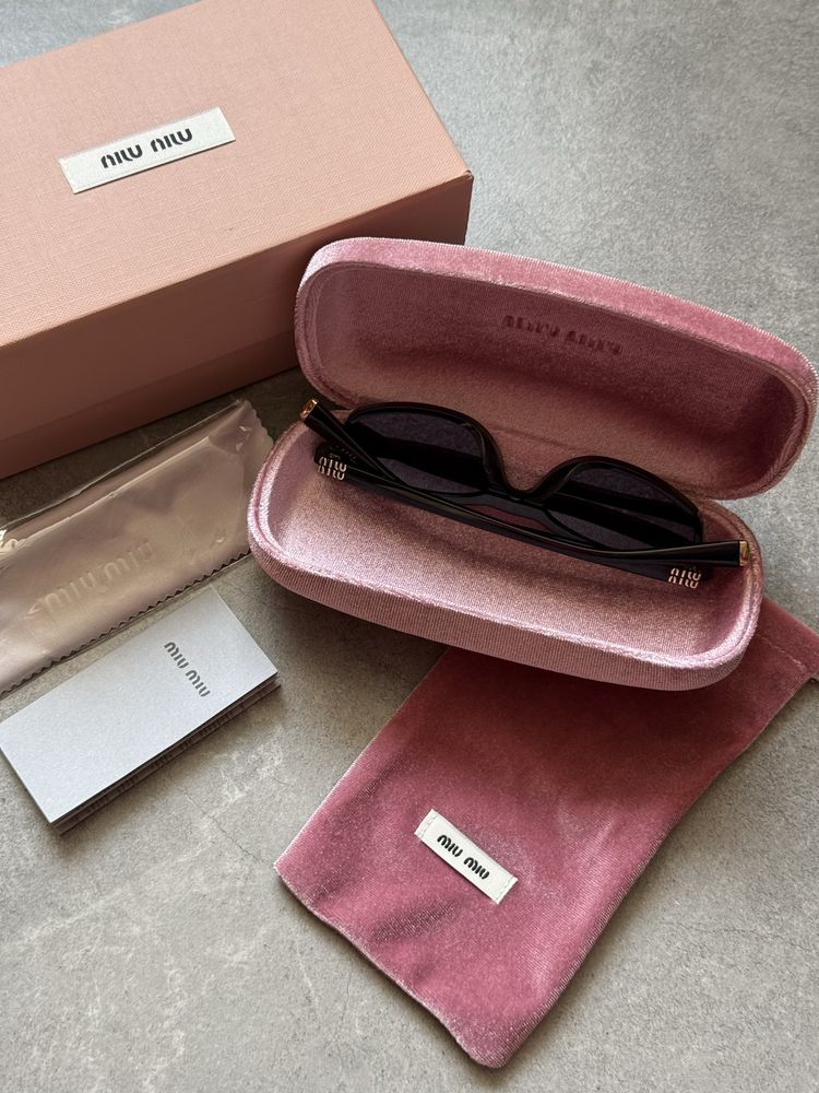 Сонцезахисні окуляри Miu Miu SMU A06S солнцезащитные очки миу миу