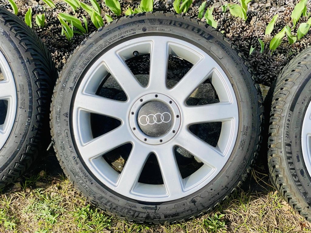 Koła Felgi 17 cali Audi A3 S3 Opony Michelin Crossclimate 225/45/17